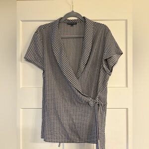 Flattering Wrap Style Adrianna Papell Black/White/Khaki Geometric Blouse - XL